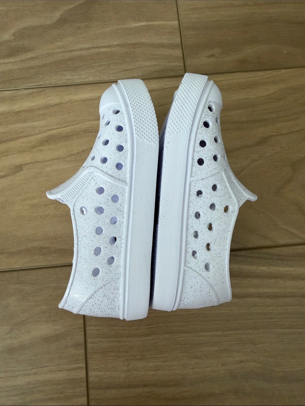 Kids White Glitter Slip-On Sneakers with Pink Star & Purple Shell - Picture 5 of 5